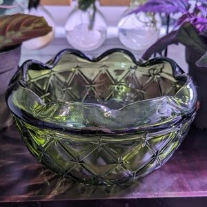 Vintage Indiana Glass Co Avocado Green Quilted Duette Pattern Glass Bowl Dish